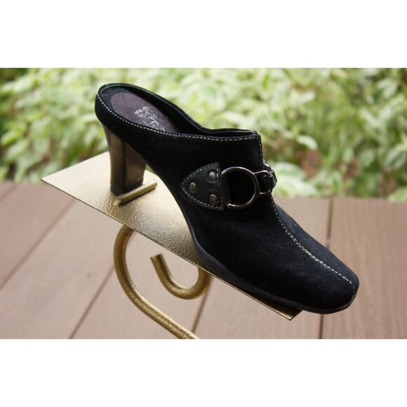 Women's Aerosoles Mules Slip On Black Leather Cinch Worm Silver Suede Uppers 6M - Picture 2 of 5